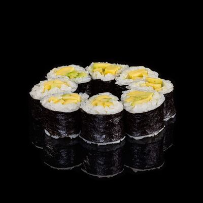 Ролл авокадо-маки в Чентуриппе по цене 325 ₽