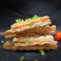 Сэндвич с филе форели и зеленым лукомв Царь суши