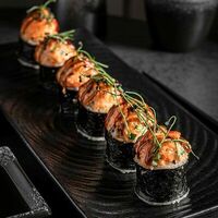 Ролл Запеченный с лососем в Качуко