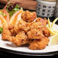 Фирменная жареная курица с авторским соусом в Синфу парк
