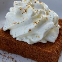 Медовик со сметанным муссом в Diamonds