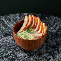 Цыпленок в ореховом соусе в Суши в бутылке