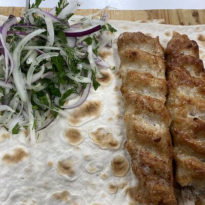 Люля-кебаб из курицы в Шашлыкян Кебаб Чебурекович по цене 470 ₽