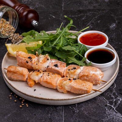 Шашлычок из лосося и креветок в Refettorio по цене 1450 ₽