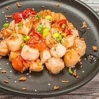Гребешок курильский с томатами в Мясо & Рыба Гриль от Yunga Tim