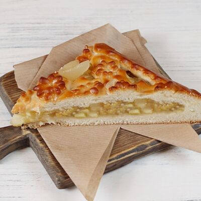 Пирог с яблоком и грушей в Пироговый дворик Пекарня по цене 1536 ₽