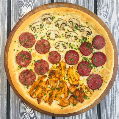 Пицца Четыре вкуса в Гиро пицца халяль по цене 488 ₽