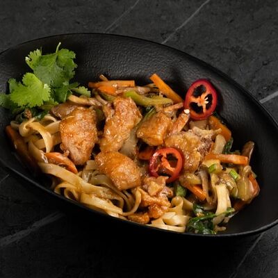 Лапша рамен с курицей в Morioka по цене 660 ₽