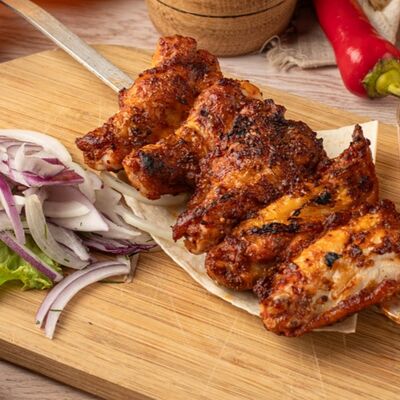 Шашлык из куриных крылышек в Щербет по цене 618 ₽