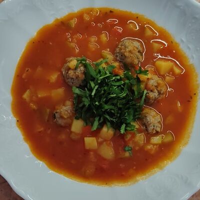 Суп с фрикадельками из телятины в Мандарин по цене 575 ₽