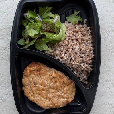 Свинина по-варшавски с гречей в Еду домой по цене 340 ₽