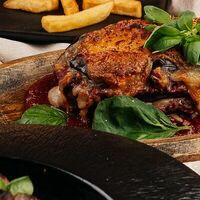 Запеченный баклажан с фаршем в Hookah time