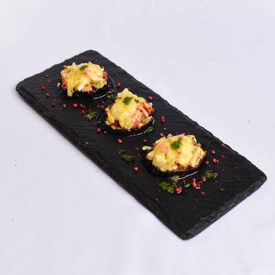 Баклажаны запеченные с овощным жюльеном в Самое популярное кафе по цене 190