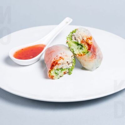 Ролл с угрем в рисовой бумагев КИDO по цене 1050 ₽