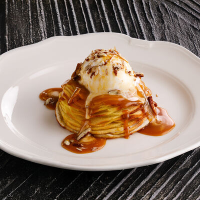 Яблочный тарт татенв Ginza по цене 1290 ₽