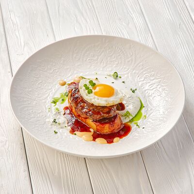 Бифштекс из говядины в Пармезан по цене 785 ₽