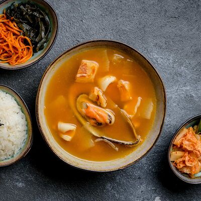 Суп Хемультан в Lee's Food по цене 899 ₽
