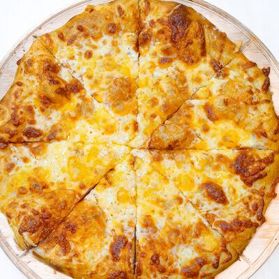 Пицца Четыре сыра в Шашлык с акцентом по цене 1050 ₽