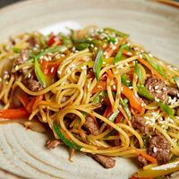 Wok с курицей в Мы Же На Ты