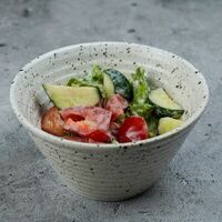 Салат овощной в Dimcoffee