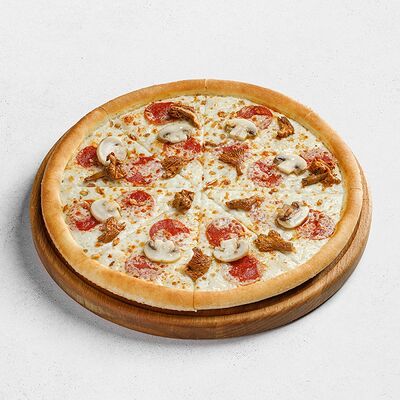 С лисичками и пепперони средняя в ПиццаФабрика по цене 599 ₽