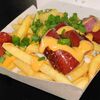 Poutine с охотничьими колбасками в Кафе Чебурек по цене 480