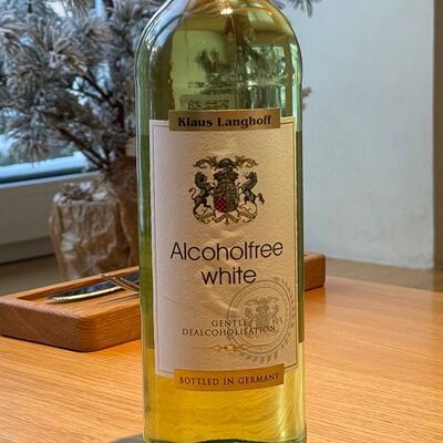 Вино безалкогольное Alkoholfreier Weisswein в Городское кафе N31 по цене 2211 ₽