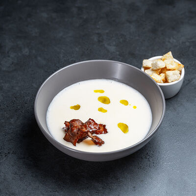 Сырный крем-суп с хрустящим беконом в Честнок по цене 524 ₽