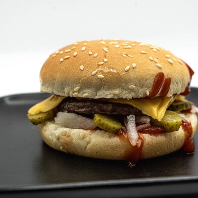 Чизбургер в San-Pizzerino по цене 319 ₽