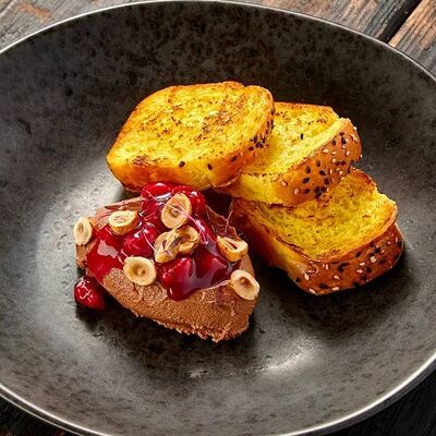 Паштет из печени оленя с конфитюром из вишни в Про печь по цене 635 ₽