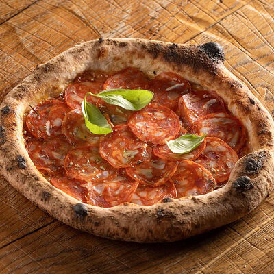 Пицца Пеперони и томаты в Горыныч по цене 1150 ₽