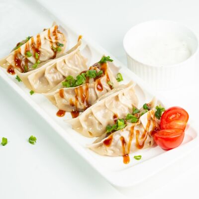 Гёдза с лососем на пару в ЁБИСАН по цене 939 ₽