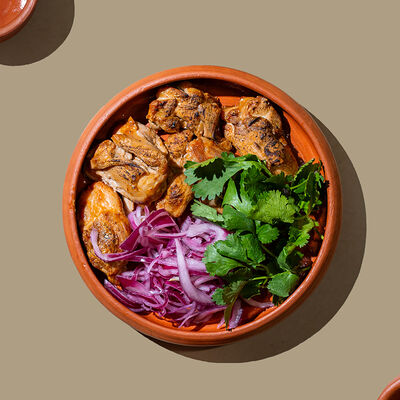 Куриный шашлык в Хачапури и вино по цене 592 ₽