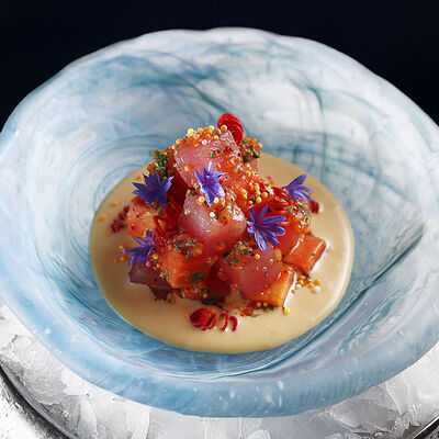 Тартар из тунца в соусе из мисо с нектарином в Морской по цене 1390 ₽