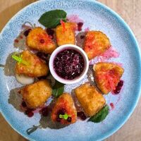 Камамбер жареный в Жуир