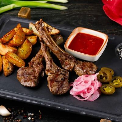 Бараньи ребрышки на угляхв Славянский базаръ по цене 1800 ₽