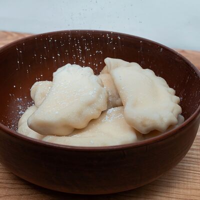 Вареники с творогом в Вятский чебурек по цене 210 ₽