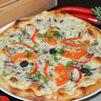 Пицца Джульетта в PrestoMia по цене 400 ₽