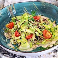 Теплый салат с телятиной, печеным картофелем и опятами в ФедяДичь