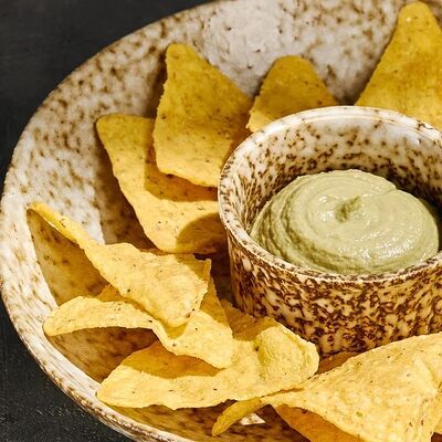 Начос с гуакамоле в Гастробар DOM по цене 390