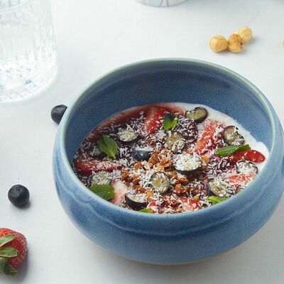 Йогурт боул с ягодами в Блеск по цене 390