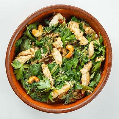 Курица по-тайски в Перчини на огне по цене 485