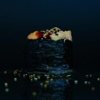 Запеченный гункан с лососем в HamsteR