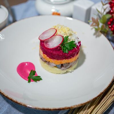 Сельдь под шубой в Гриль house по цене 305 ₽