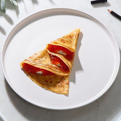 Блин с красной икрой в Yami Yami по цене 1000 ₽