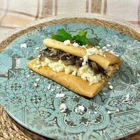 Блинчик с грибами и сыром в Самовар