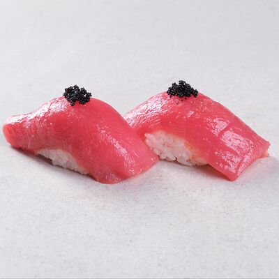 Суши с тунцом в Токио по цене 20 р.