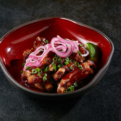 Deep fried ribs c маринованным луком в Frank by Баста по цене 940 ₽