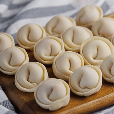 Пельмени сибирские, полуфабрикат в Сели-Съели по цене 1150 ₽