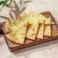 Фокачча с чесноком и оливковым маслом в Перчини